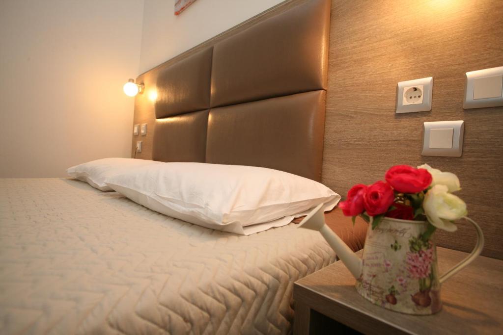 Sun Hotel Polychrono Room photo